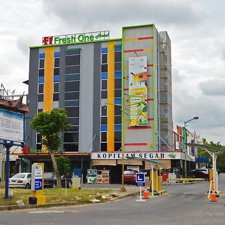 Fresh One Hotel Batam Экстерьер фото